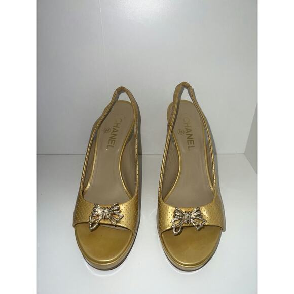 CHANEL Shoes - Chanel Gold Slingback Heels with Bow Detailing - Size 37,5